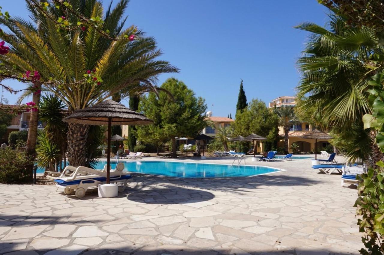 Modern Sea View Apartment Regina Gardens Paphos Exterior foto
